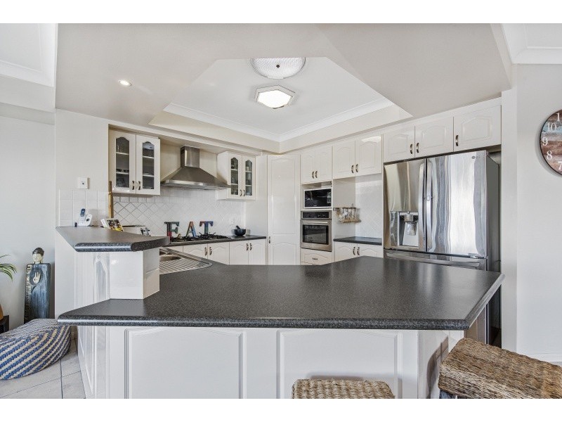 24 Sunbird Chase, Parrearra QLD 4575