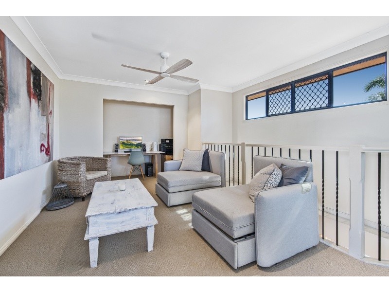 24 Sunbird Chase, Parrearra QLD 4575