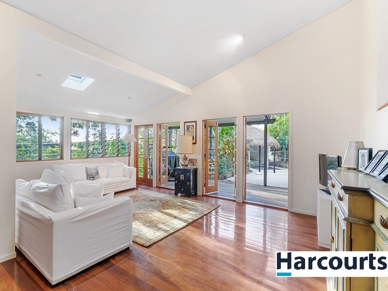 6 Nairana Rest, Noosa Heads QLD 4567