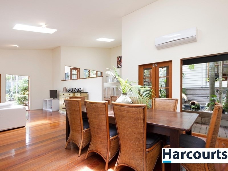 6 Nairana Rest, Noosa Heads QLD 4567