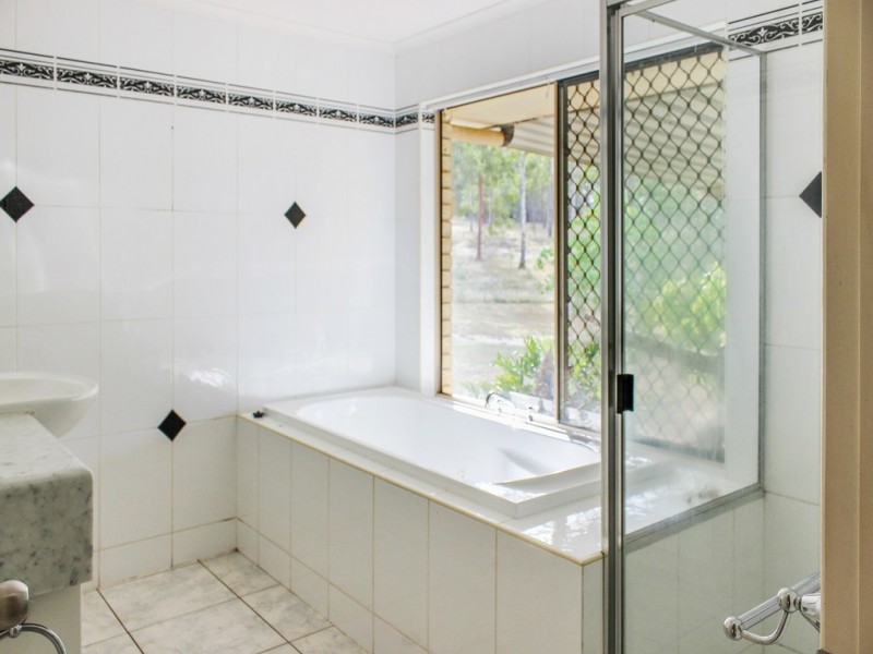 338 Paterson Road East, Paterson QLD 4570