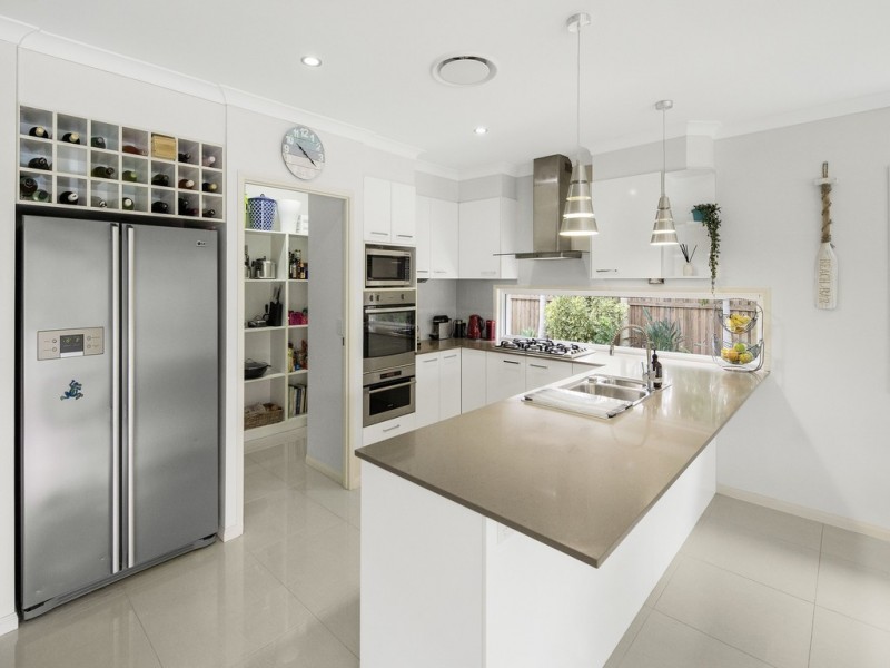 10 Attenuatta Place, Noosaville QLD 4566