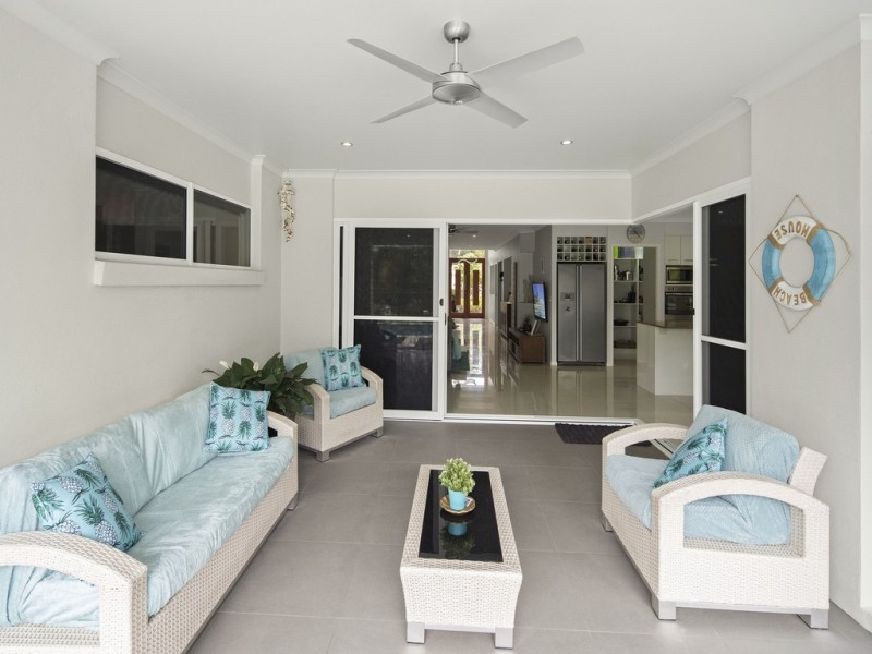 10 Attenuatta Place, Noosaville QLD 4566