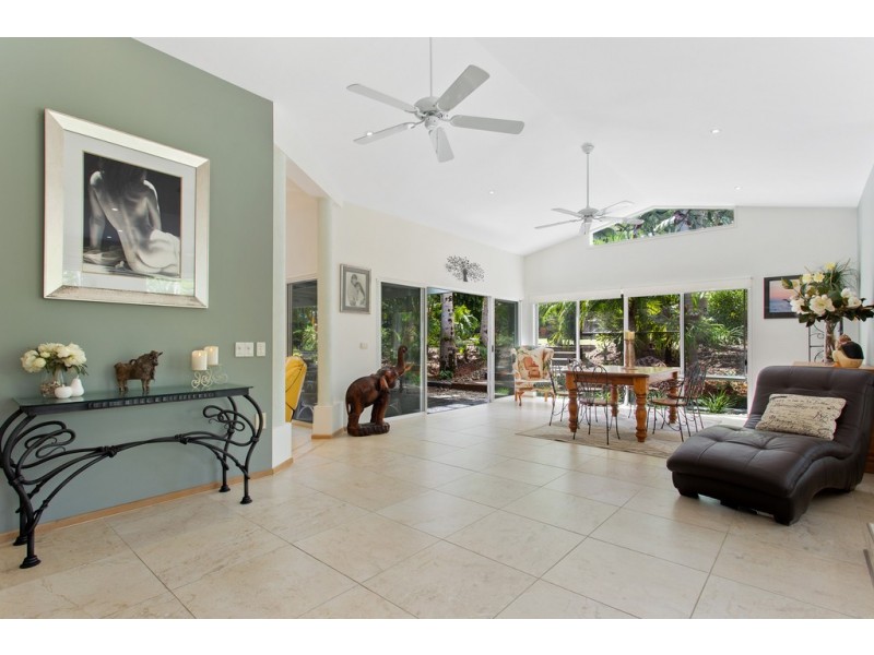 29 Lake Entrance Boulevard, Noosaville QLD 4566