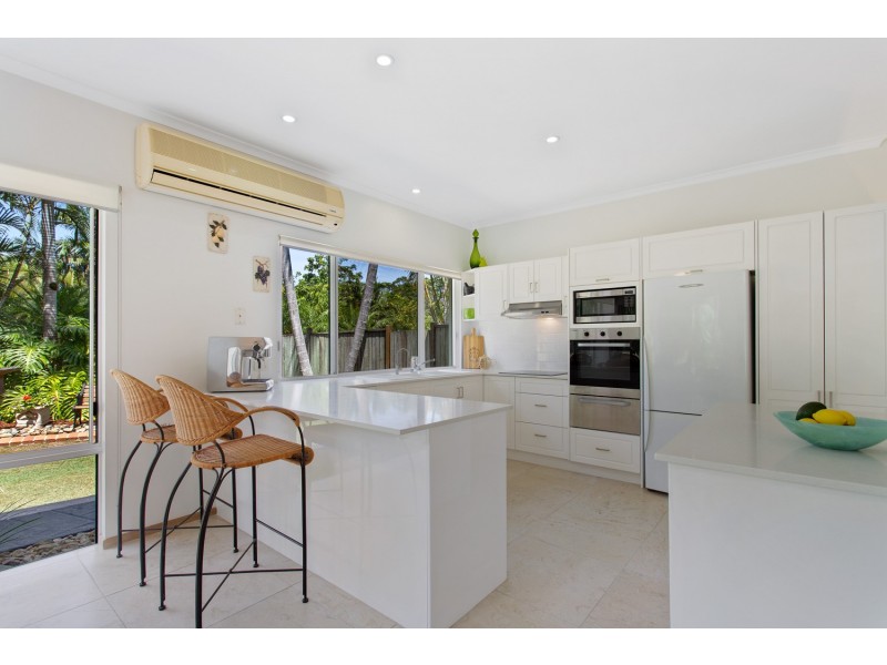 29 Lake Entrance Boulevard, Noosaville QLD 4566