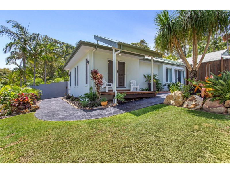 29 Lake Entrance Boulevard, Noosaville QLD 4566