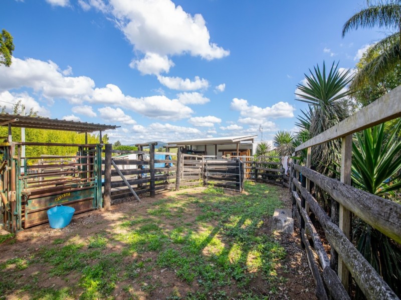 34 Kernke Road, Mcintosh Creek QLD 4570
