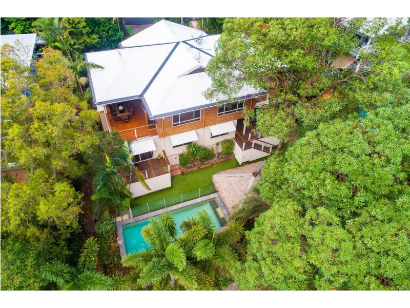 11 Moonare Crescent, Noosa Heads QLD 4567