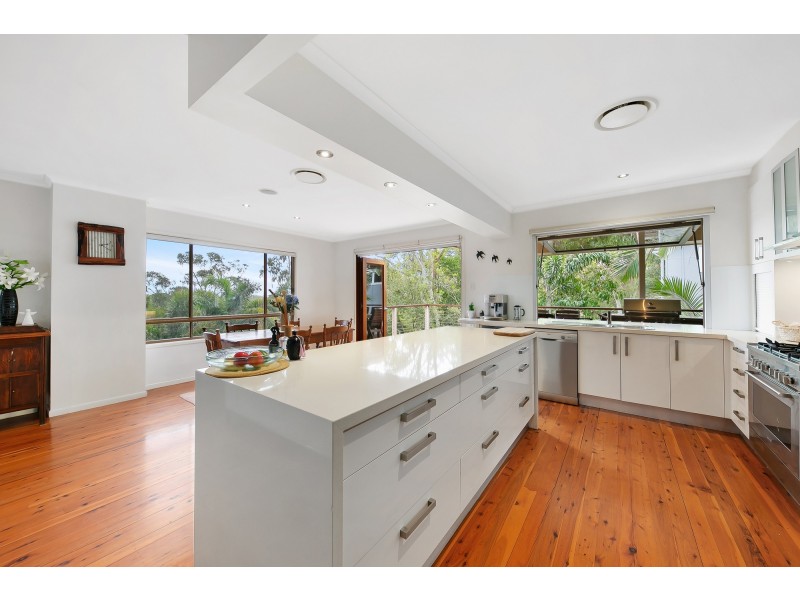 11 Moonare Crescent, Noosa Heads QLD 4567