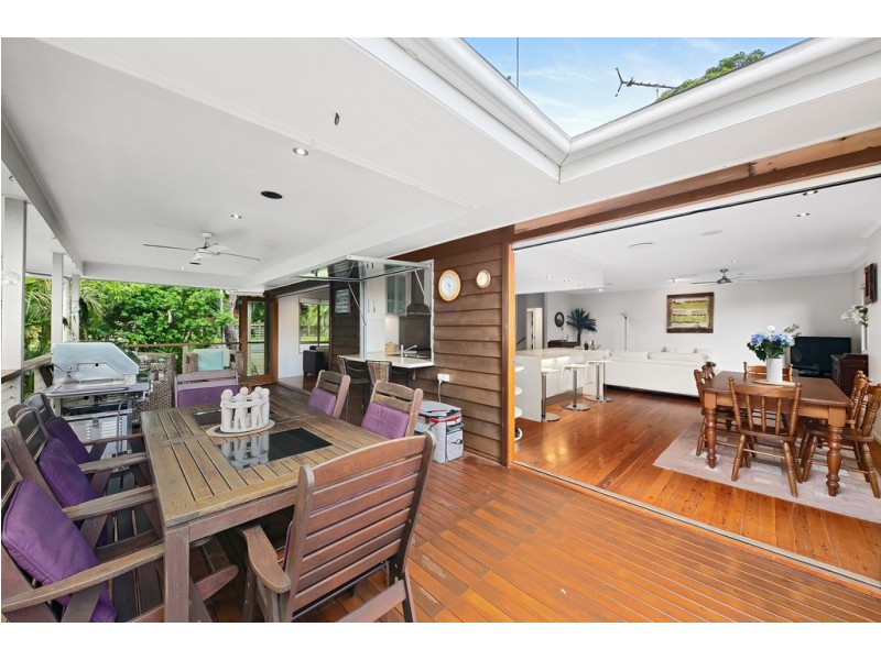 11 Moonare Crescent, Noosa Heads QLD 4567