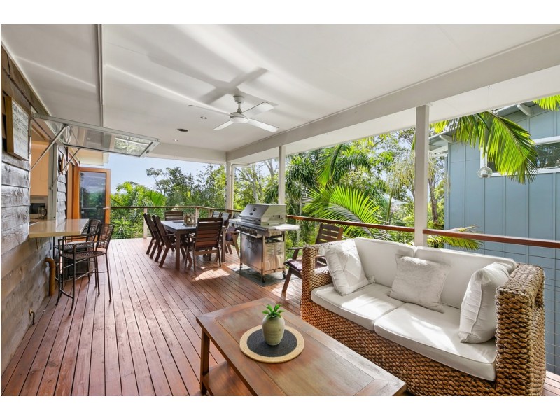11 Moonare Crescent, Noosa Heads QLD 4567