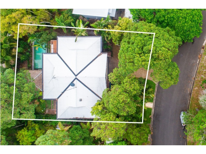 11 Moonare Crescent, Noosa Heads QLD 4567