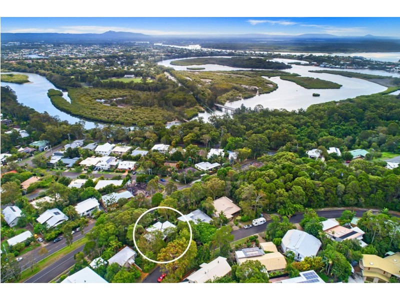 11 Moonare Crescent, Noosa Heads QLD 4567