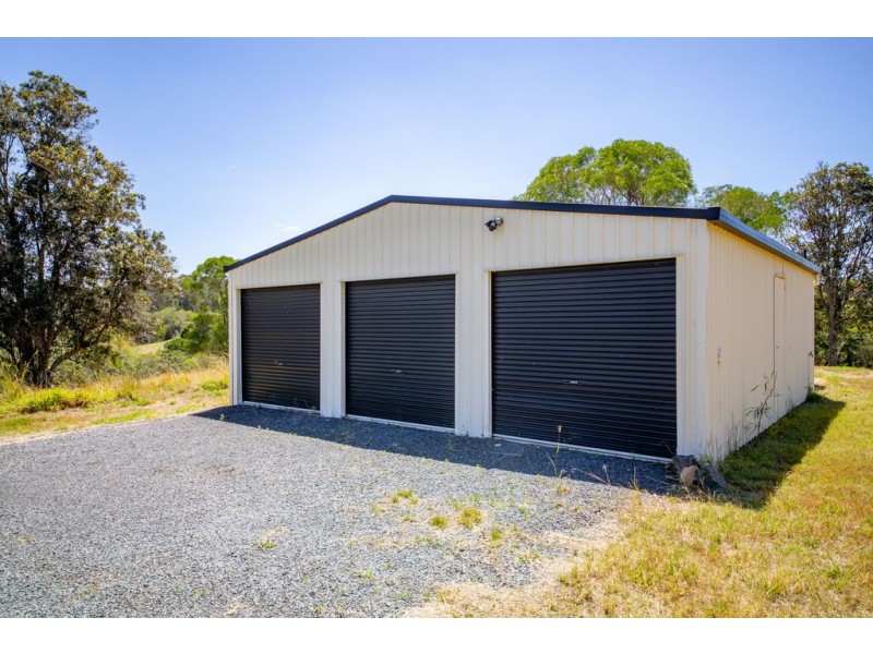 12 Oak Court, Carters Ridge QLD 4563