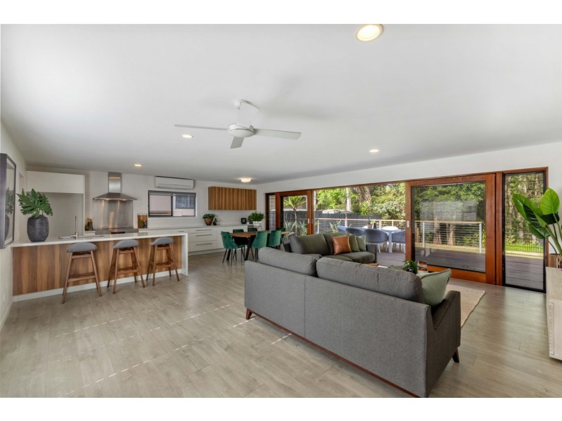 4 Lewis Street, Tewantin QLD 4565