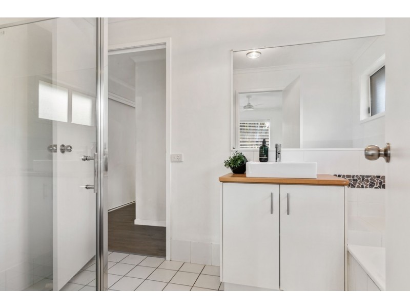 4 Lewis Street, Tewantin QLD 4565