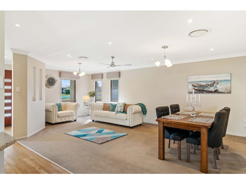 3 Australia Drive, Southside QLD 4570