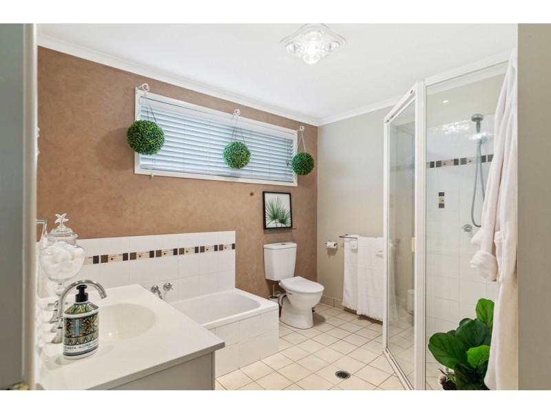 3 Australia Drive, Southside QLD 4570