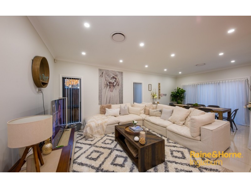 19 GUILLEMONT ROAD, Edmondson Park NSW 2174