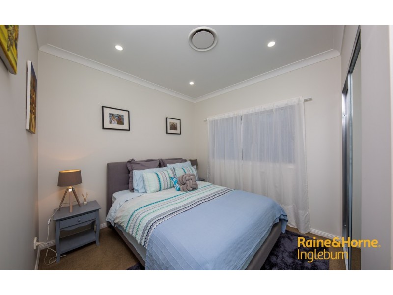 19 GUILLEMONT ROAD, Edmondson Park NSW 2174