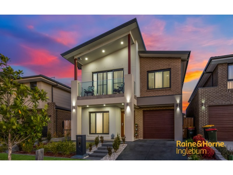 19 GUILLEMONT ROAD, Edmondson Park NSW 2174