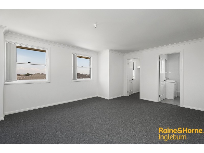 21 GEDDES STREET, Spring Farm NSW 2570