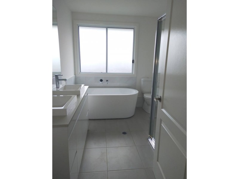 21 GEDDES STREET, Spring Farm NSW 2570