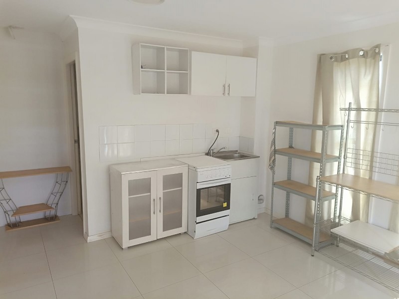 27a GRAMPIAN AVENUE, Minto NSW 2566