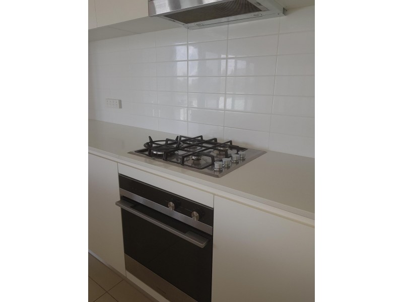 13/2-10 TYLER STREET, Campbelltown NSW 2560