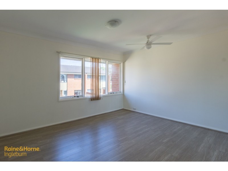 18/15-19 FOURTH AVENUE, Macquarie Fields NSW 2564