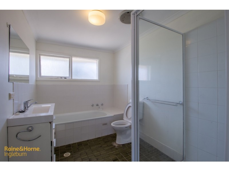 18/15-19 FOURTH AVENUE, Macquarie Fields NSW 2564