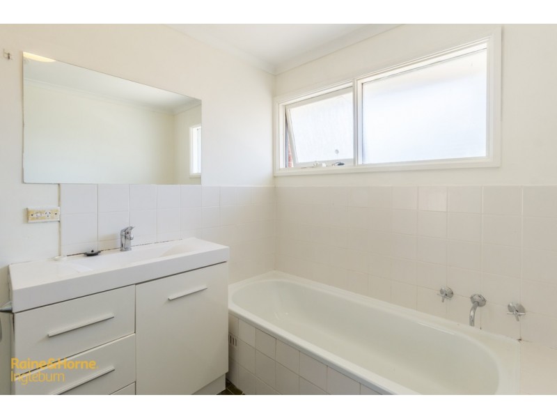 18/15-19 FOURTH AVENUE, Macquarie Fields NSW 2564