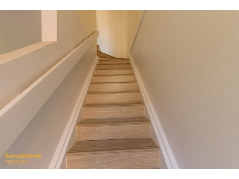 18/15-19 FOURTH AVENUE, Macquarie Fields NSW 2564