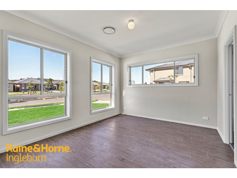 74 EASTON AVENUE, Spring Farm NSW 2570