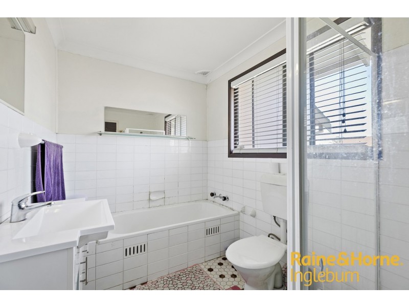 3/72-74 MACQUARIE ROAD, Ingleburn NSW 2565