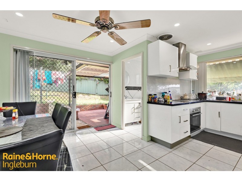 28 MACLEAY STREET, Bradbury NSW 2560
