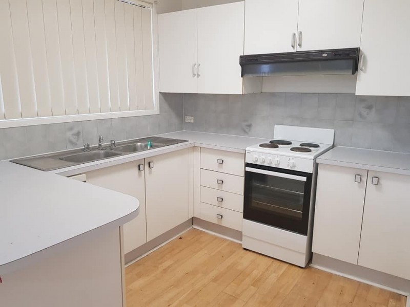 4 WESSEX PLACE, Raby NSW 2566