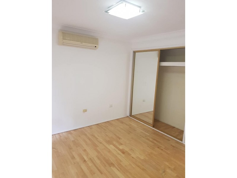 4 WESSEX PLACE, Raby NSW 2566