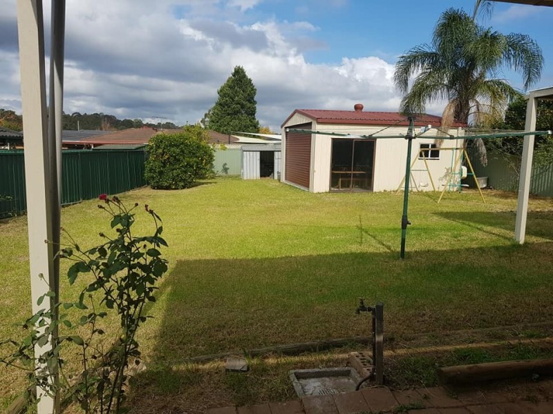 4 WESSEX PLACE, Raby NSW 2566