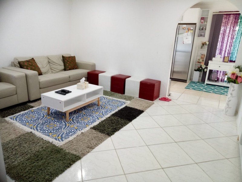 39 HYDRANGEA PLACE, Macquarie Fields NSW 2564