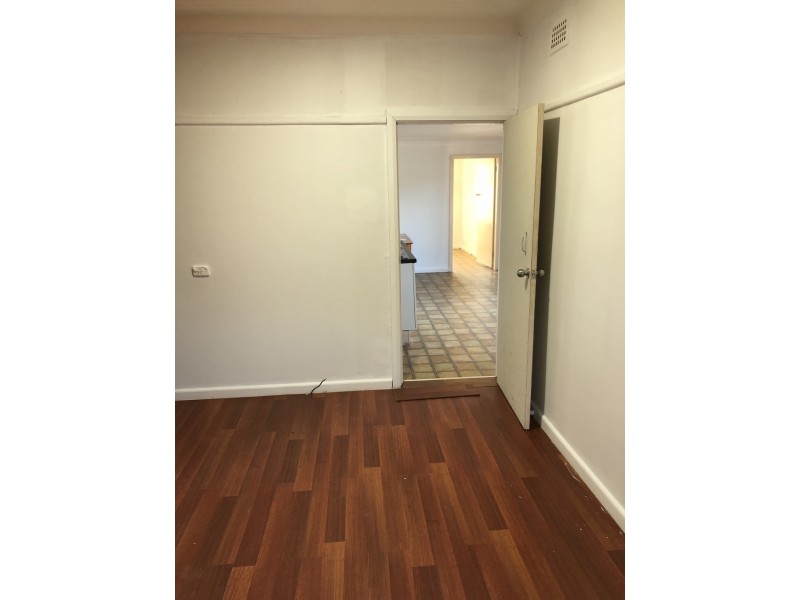 38B Euroka, Ingleburn NSW 2565