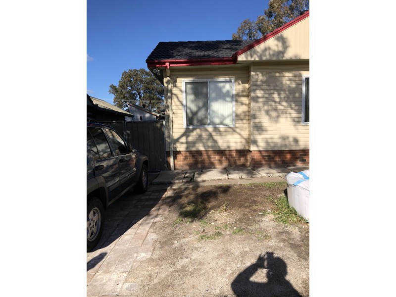 38B Euroka, Ingleburn NSW 2565