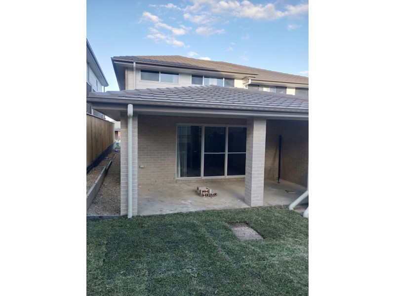 4B Galileo St, Campbelltown NSW 2560