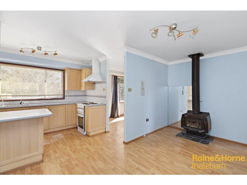 13 Bundy Cls, Macquarie Fields NSW 2564