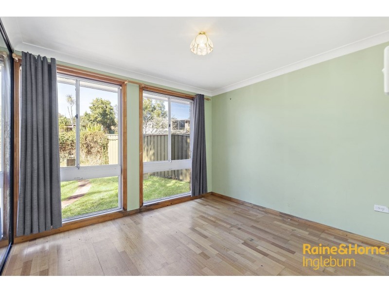 13 Bundy Cls, Macquarie Fields NSW 2564