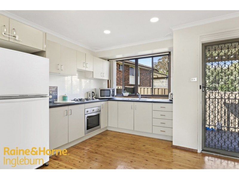 7 MORAR PLACE, St Andrews NSW 2566