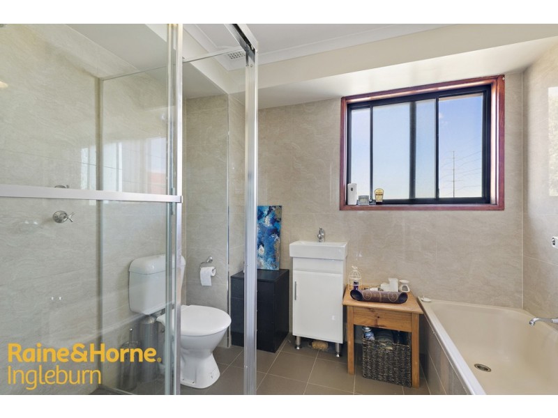 7 MORAR PLACE, St Andrews NSW 2566