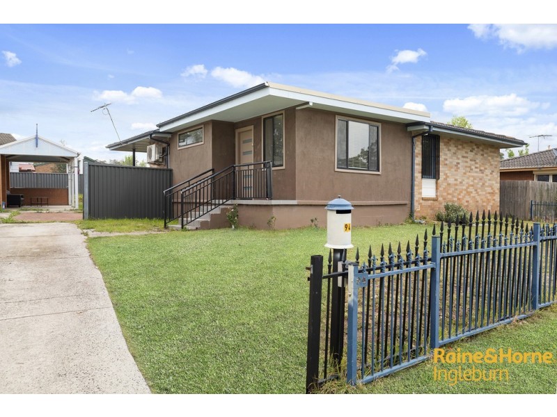 94 Eucalyptus Drive, Macquarie Fields NSW 2564