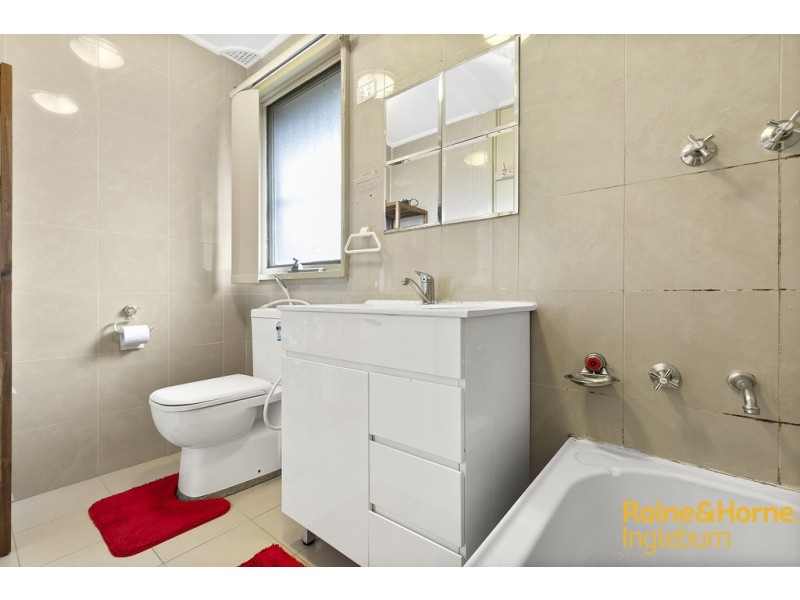 94 Eucalyptus Drive, Macquarie Fields NSW 2564