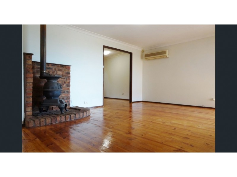 11 GOROKA STREET, Glenfield NSW 2167